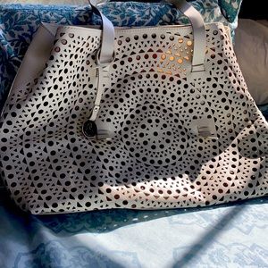Beautiful large Nardelli bag.